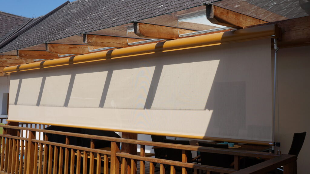 Sonnenschutz Vertikaljalousie